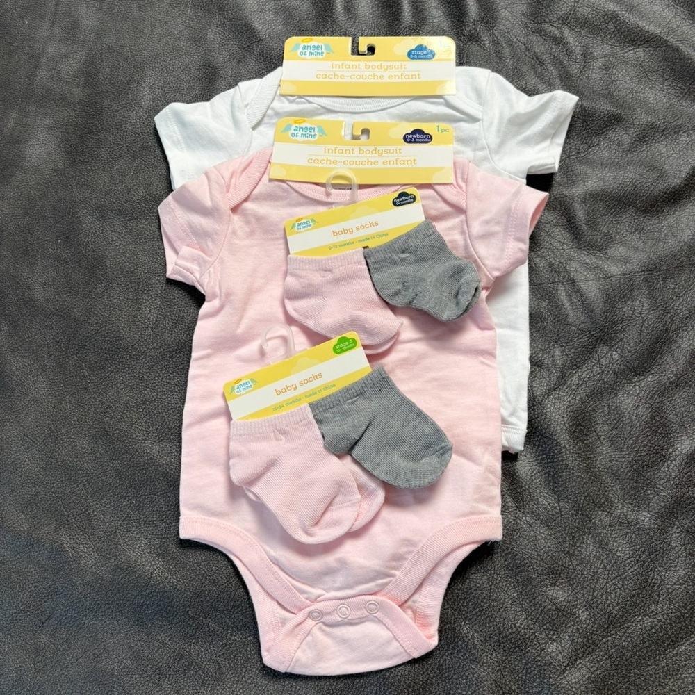 Pink and White Baby One Piece Set with Socks X2 sets - Picture 3 of 5